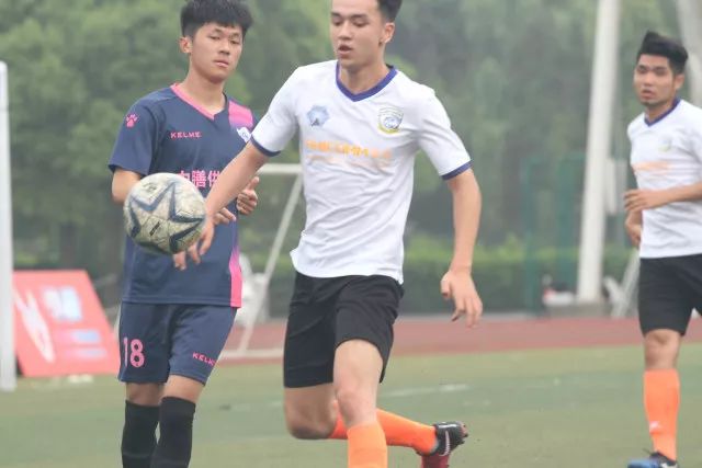 亚历山大40分雷霆擒狼12连胜 灰熊送太阳3连败