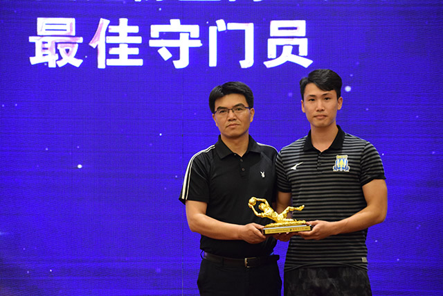 唐斯27+16尼克斯送黄蜂7连败 雷霆大胜猛龙